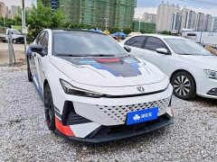 Changan UNI-V 1.5T Premium Version - фото 2