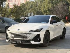 Changan UNI-V 1.5T Deluxe Version - фото 1