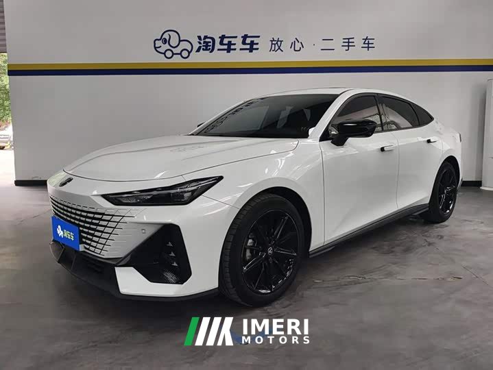 Changan UNI-V 1.5T exclusive - автомобиль из Китая