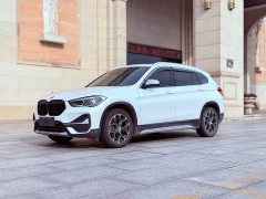 BMW X1 sDrive20Li Deluxe Version - фото 1