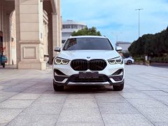 BMW X1 sDrive20Li Deluxe Version - фото 2