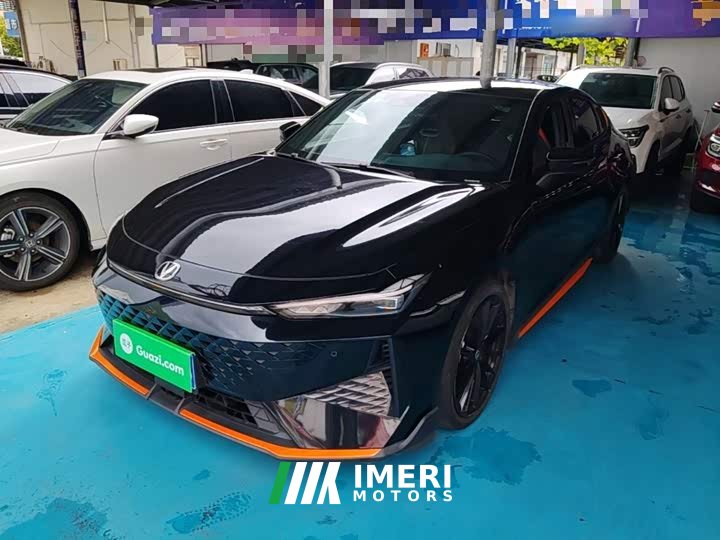 Changan UNI-V 1.5T Premium Version - автомобиль из Китая