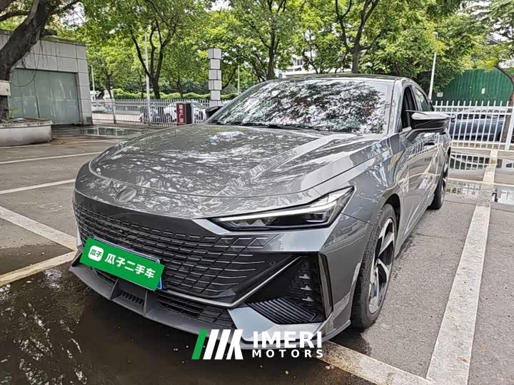 Changan UNI-V 1.5T Premium Version - автомобиль из Китая