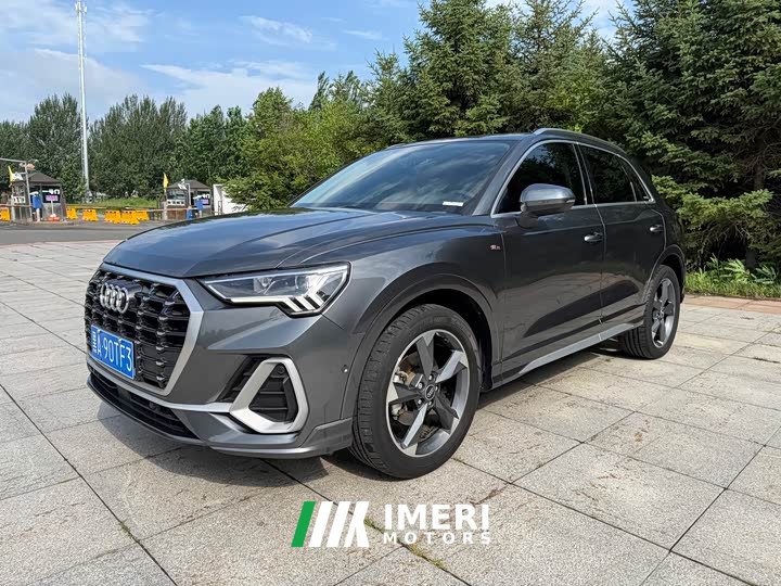 Audi Q3 35 TFSI Fashion Version