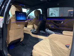 Maybach S-Class 2022 S 680 4MATIC Virgil Abloh Limited Edition - фото 18