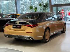 Maybach S-Class 2022 S 680 4MATIC Virgil Abloh Limited Edition - фото 5