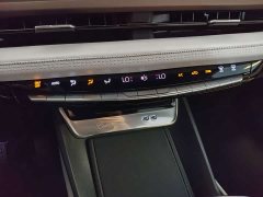 Cadillac GT4 25T Premium Version - фото 11