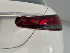 Mercedes-Benz E 300 L Luxury Version - фото 10