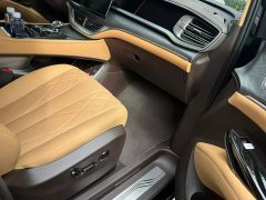 Denza D9 DM-i Smart Drive Edition 1020 AWD Version - фото 3