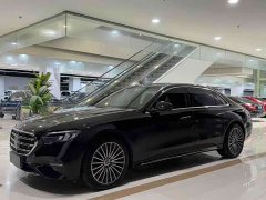 Mercedes-Benz E 300 L Luxury Version - фото 1