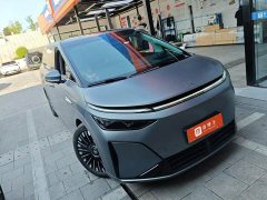 Xpeng X9 EREV 1602 Ultra - фото 1