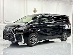 Lexus LM 300h Edition - фото 1