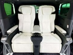 Lexus LM 300h Edition - фото 10