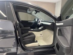 Tesla Model Y Edition - фото 17