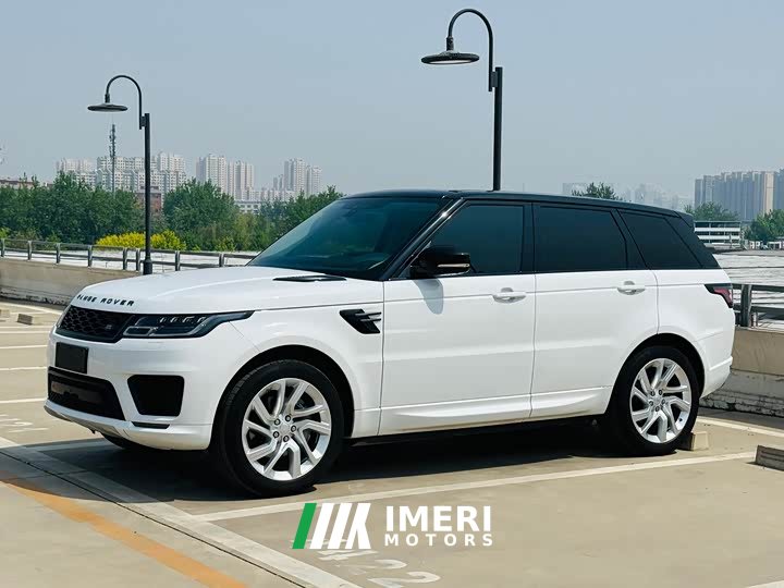 Land Rover 3.0 L6 HSE DYNAMIC - автомобиль из Китая