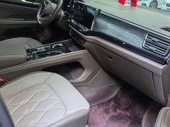 Volkswagen 380TSI Premium Edition - фото 8
