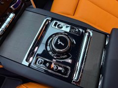 Rolls-Royce Cullinan Five-Seater - фото 15