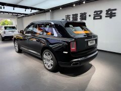 Rolls-Royce Cullinan Five-Seater - фото 4