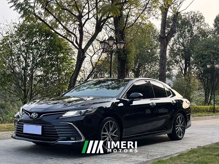 Toyota Camry 2021 2.5G Deluxe Edition
