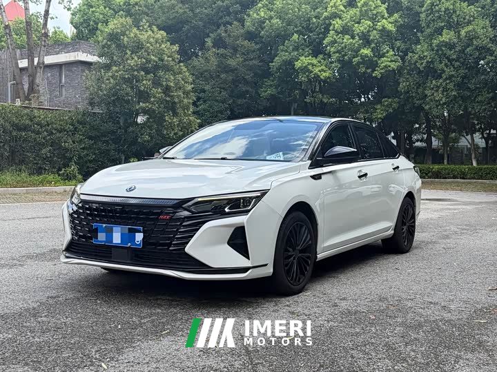 Dongfeng MAX 1.5T Version Edition - автомобиль из Китая