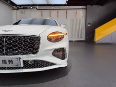 Bentley Continental GT Mulliner Plug-in Hybrid - фото 10