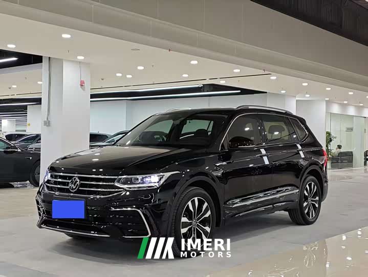 Volkswagen L 330TSI 2WDR-Line Edition - автомобиль из Китая