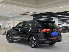 Volkswagen L 330TSI 2WDR-Line Edition - фото 9