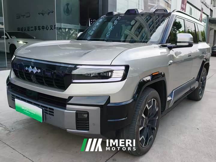8 Flagship Edition 7 - автомобиль из Китая