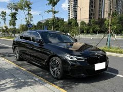 BMW 5 Series 2022 facelift 530Li leading M sports package - фото 3