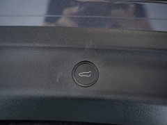 Tesla Model Y Edition - фото 18