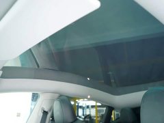 Tesla Model Y Edition - фото 6