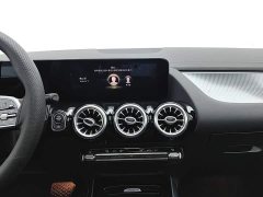 Mercedes-Benz GLA 200 - фото 12