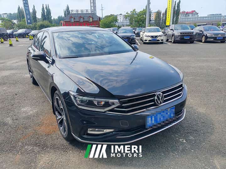 Volkswagen 330TSI DSG Luxury Version