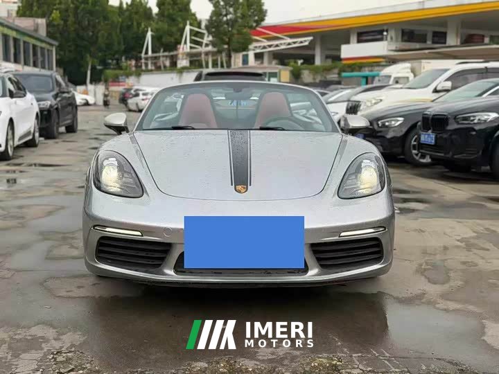 Porsche 718 Boxster 2.0T - автомобиль из Китая