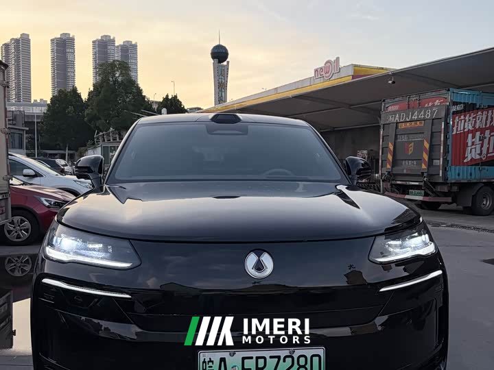 Denza N9 Flagship Version - автомобиль из Китая
