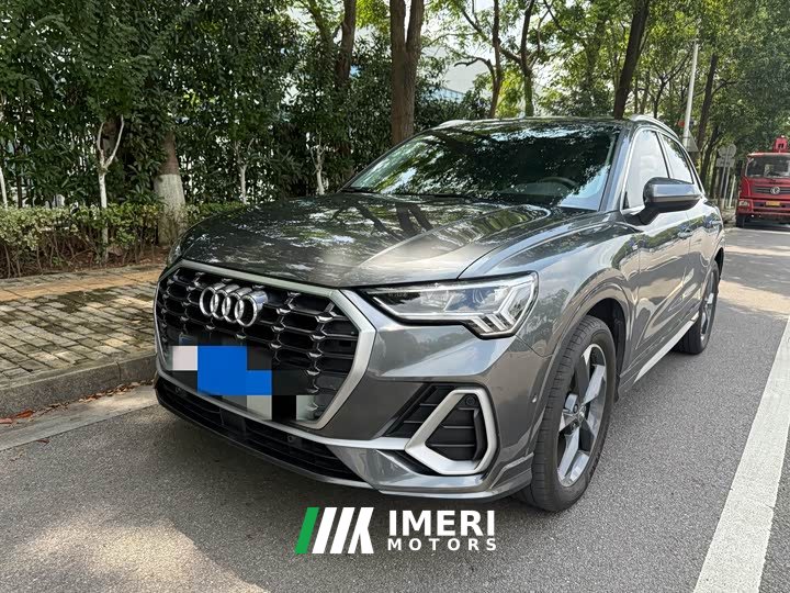 Audi Q3 35 TFSI Fashion Version - автомобиль из Китая
