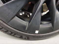 Tesla Model Y Long Range Edition - фото 12