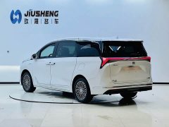 Buick GL8 Deluxe Edition 7 - фото 4