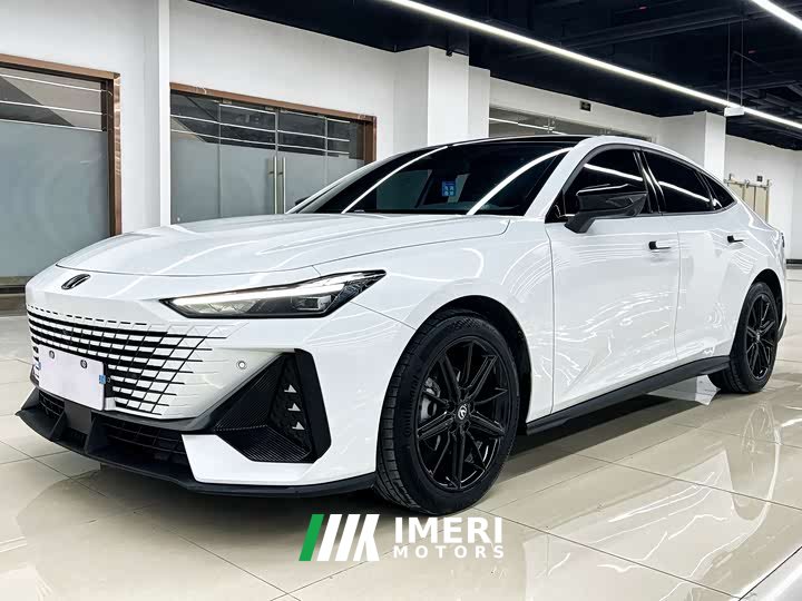 Changan UNI-V 1.5T Premium Version - автомобиль из Китая