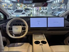 Li Auto i8 Edition - фото 6