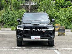 Toyota Land Cruiser (Import) LC300 2022 3.5T GR Sport 70th Anniversary Edition - фото 2