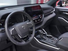 Toyota 2.5L HEVAWDPremium Edition - фото 13