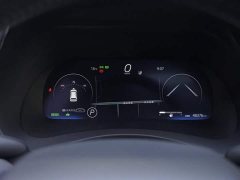 Toyota 2.5L HEVAWDPremium Edition - фото 7