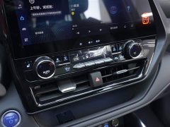 Toyota 2.5L HEVAWDPremium Edition - фото 9