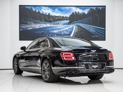 M8 4.0T V8 Edition - фото 4