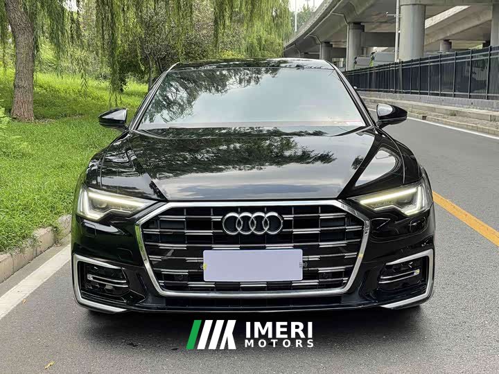 Audi A6L 40 TFSI Luxury Version - автомобиль из Китая