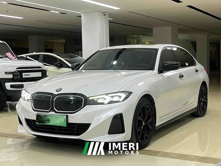 BMW i3 eDrive 35 L - автомобиль из Китая