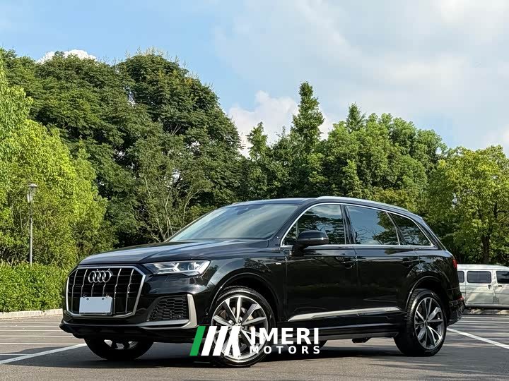 Audi Q7 55 TFSI quattro S line Version - автомобиль из Китая