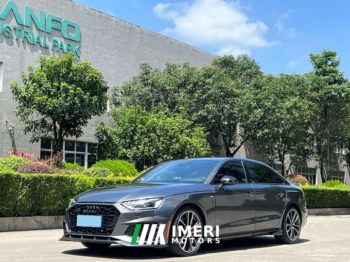 Audi A4L 45 TFSI quattro Version - автомобиль из Китая