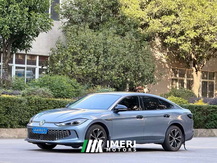 Volkswagen L 280TSI DSG Edition - автомобиль из Китая
